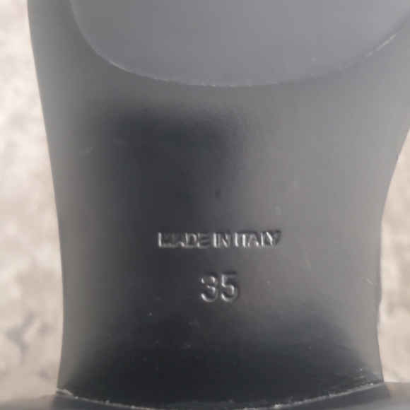 Chanel 2022 Interlocking CC Logo Boots 35 - Picture 16 of 16